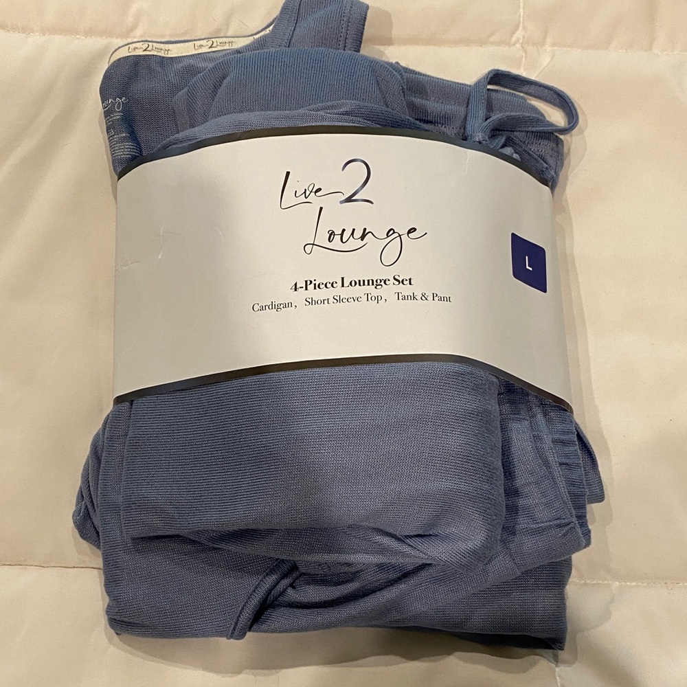 NEW Live 2 Lounge Blue 4-Piece Lounge Set size large